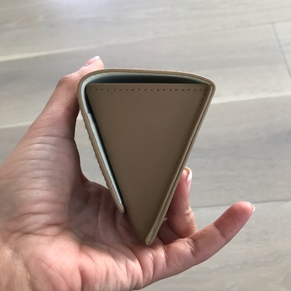 Burberry Tan Sunglasses Case - Picture 2 of 8
